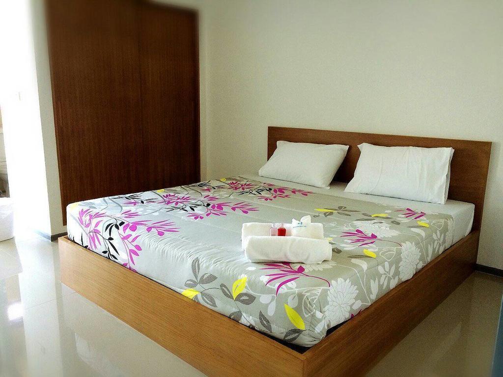 Promsook Apartment Chonburi Quarto foto