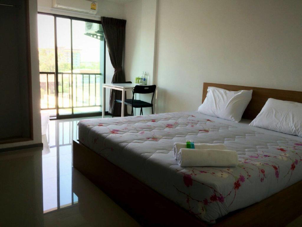 Promsook Apartment Chonburi Quarto foto